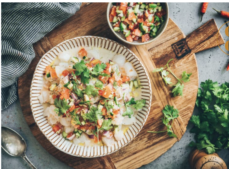 Ceviche de cabillaud, salsa tomate et concombre